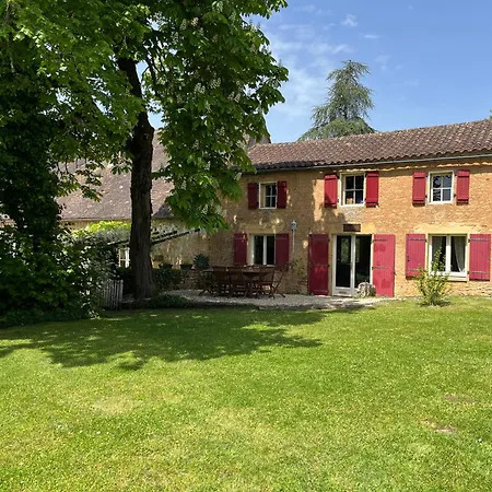 Semesterbostad De La Renardiere Paunat